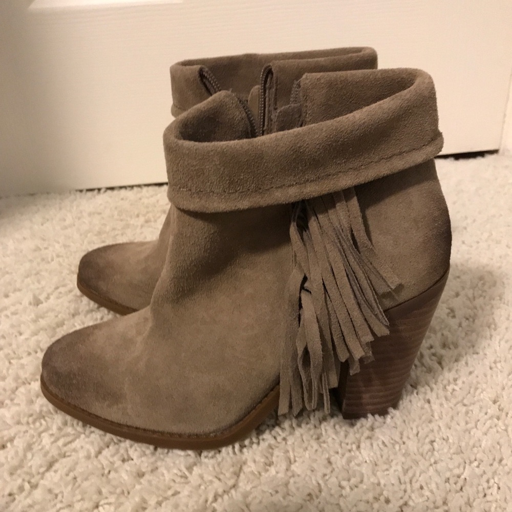 Jessica Simpson booties with fringe size 6.5 New